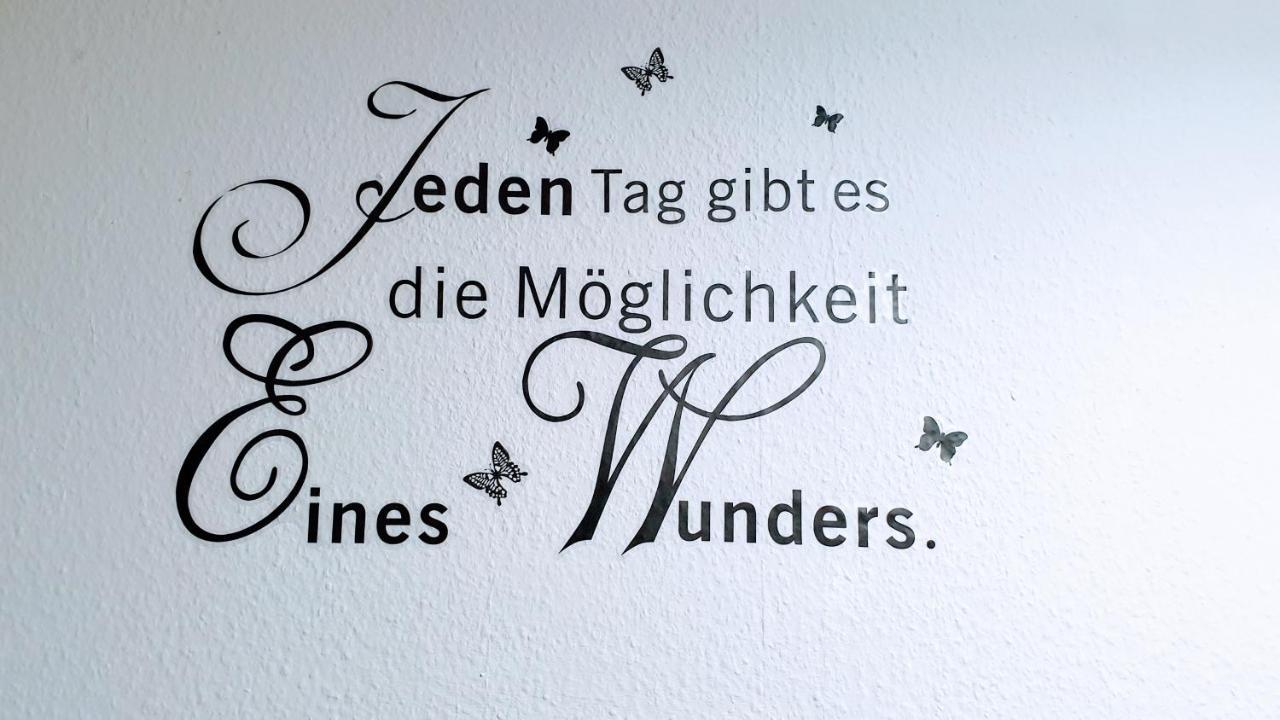 Budget Rooms In Halle With Shared Bathroom, Free Wifi, Netflix & Ipad Exterior photo